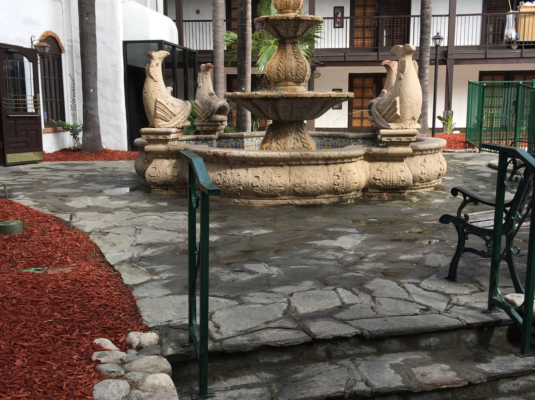 布埃纳帕克丽笙套房酒店主图