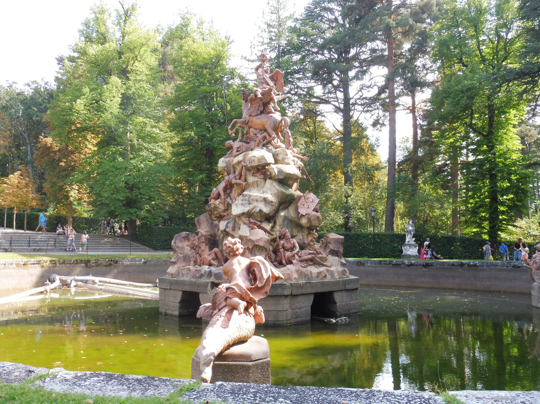 Fuente De La Fama-La Granja de San Ildefonso必去景点