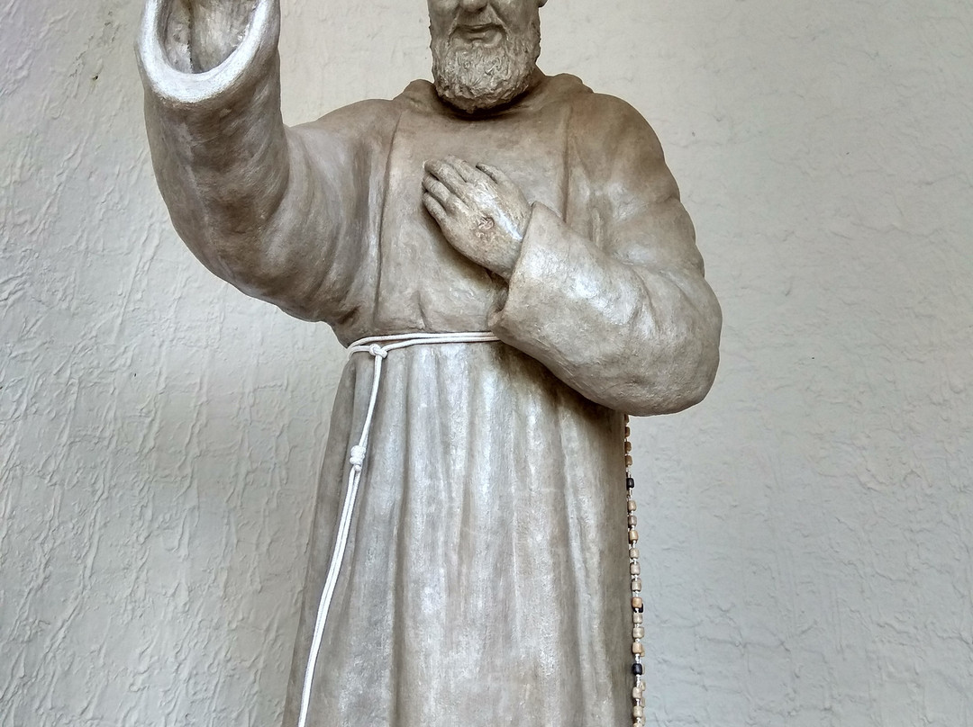 Gruta del Padre Pío-Salto必去景点