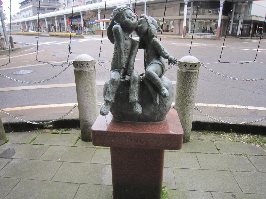 Bronze Statue-长冈市必去景点