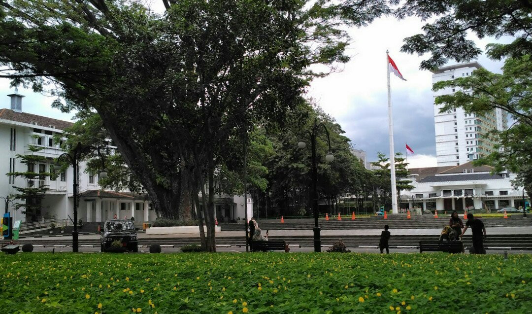 Bandung City Hall Park景点图片