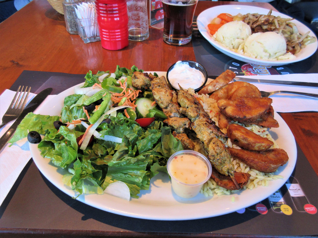 Saint-Joseph-du-Lac餐馆和美食-Resto-Pub De La Montagne