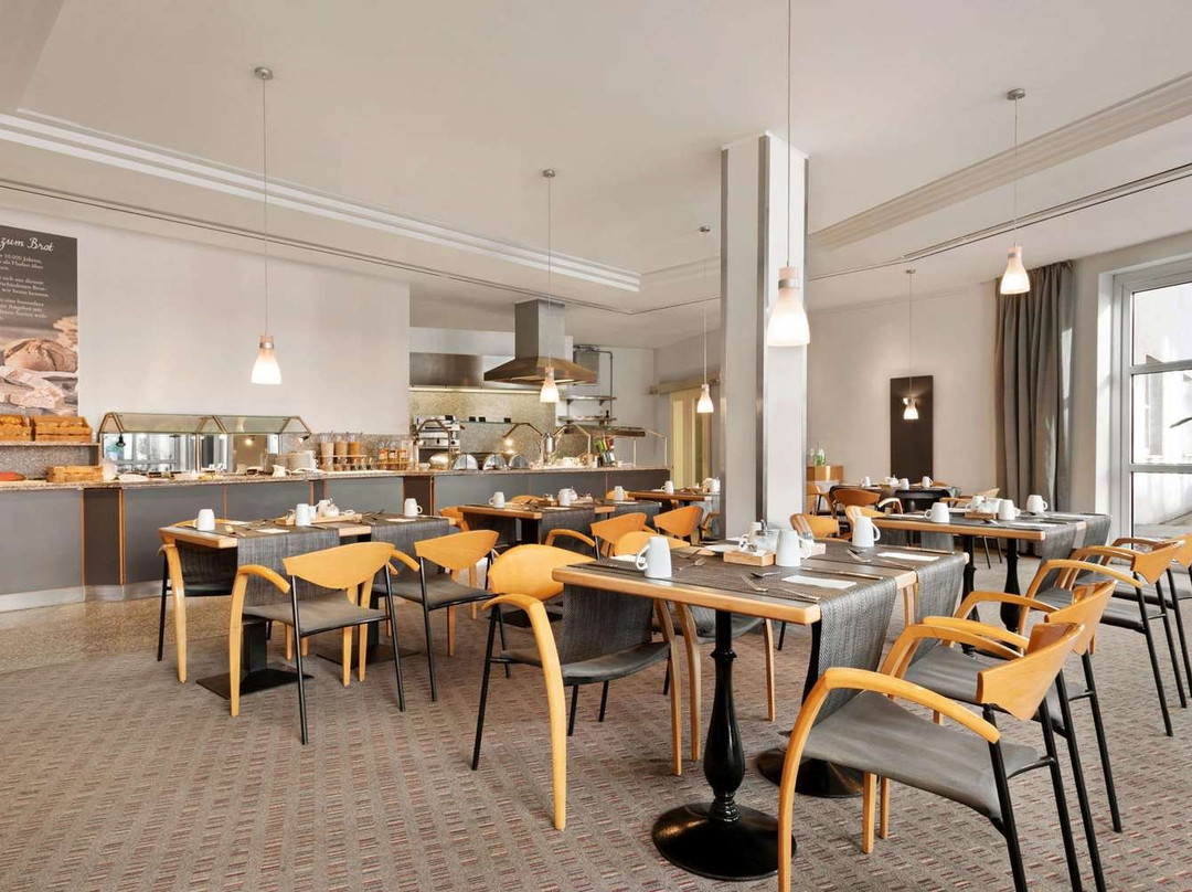 博特罗普阿卡蒂亚酒店主图