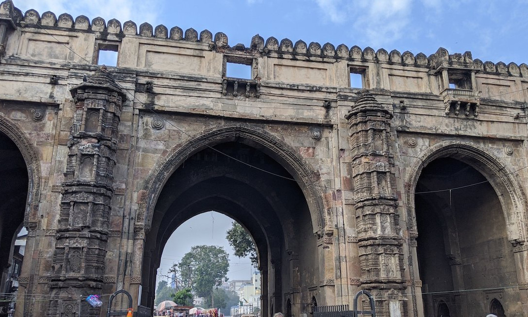 Teen Darwaza景点图片
