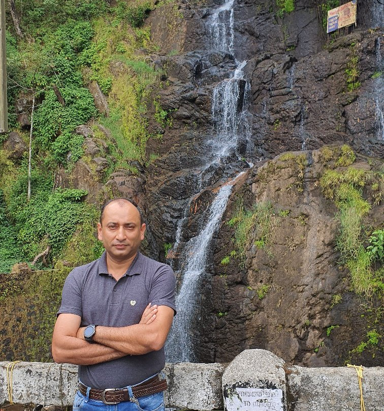 Valanjamkanam Water Falls景点图片