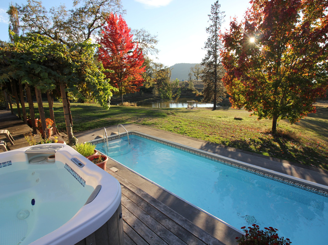 Delfino Vineyards B&B主图