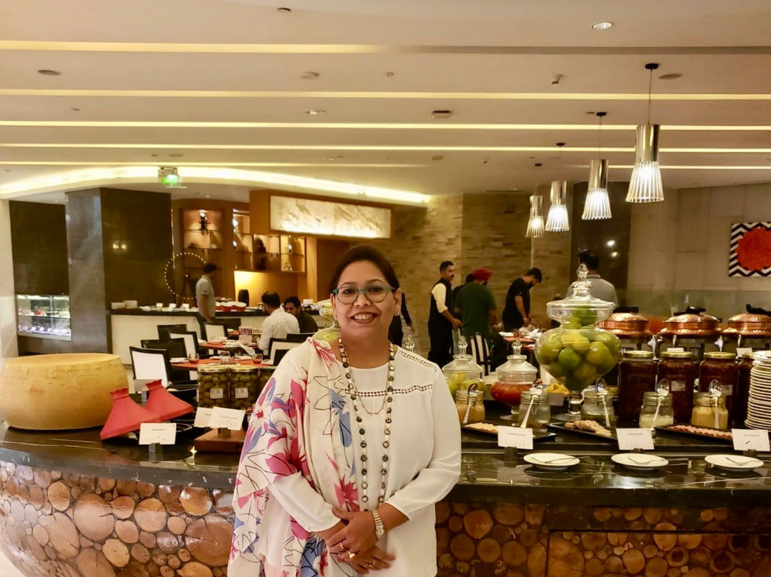 皇冠广场酒店主图