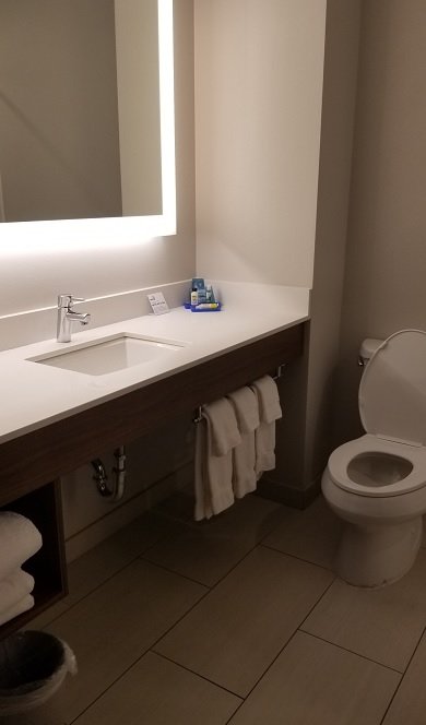 Holiday Inn Express Haskell-wayne Area By IHG-浴室