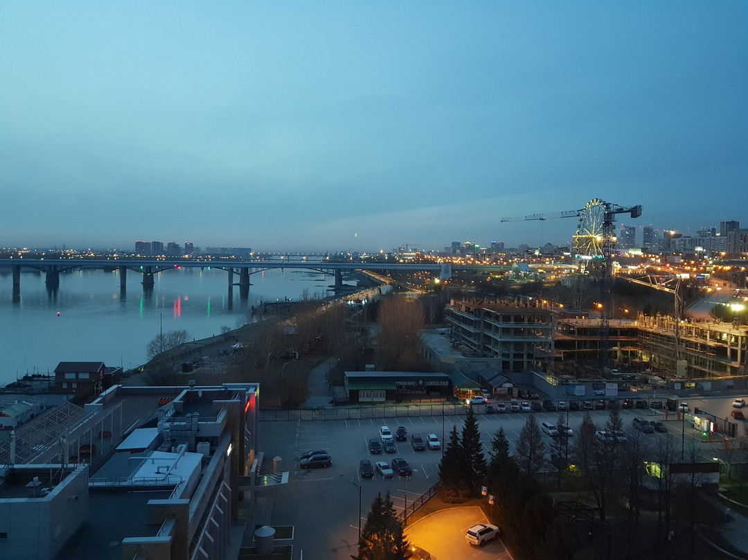 River Park Hotel主图