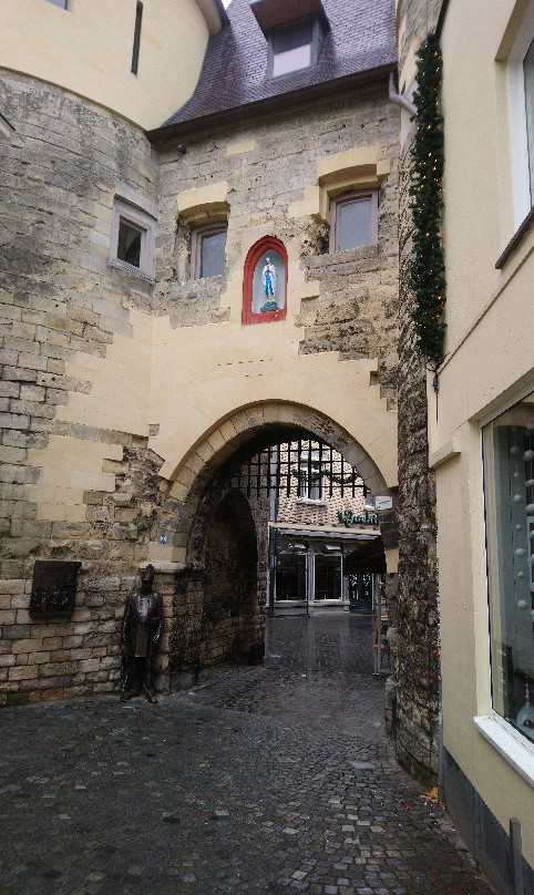 Rijksmonument Middeleeuwse Grendelpoort Valkenburg-法肯堡必去景点