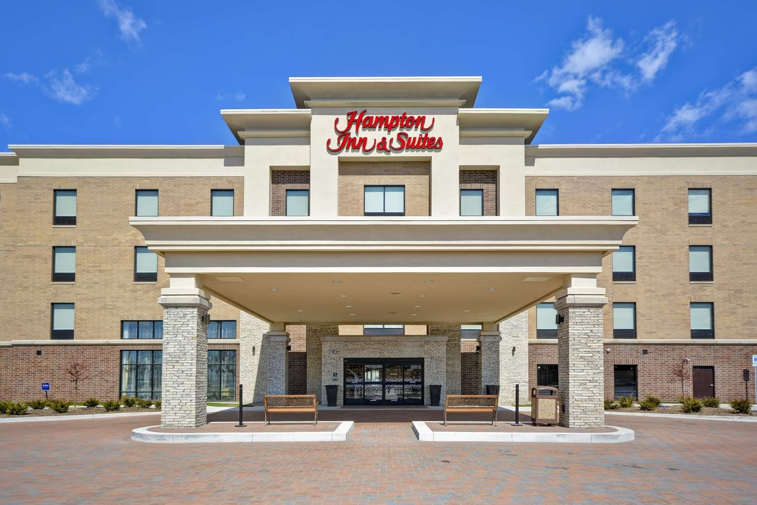 Hampton Inn & Suites Detroit/Warren-官方