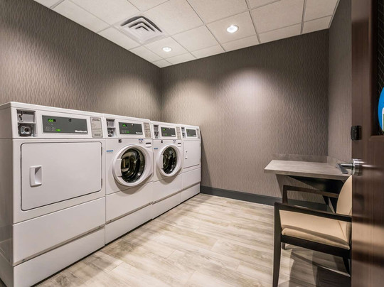 Hampton Inn & Suites Detroit/wixom主图