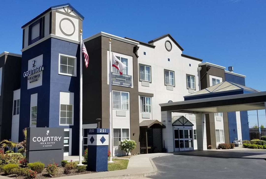 卡洛斯乡村酒店主图