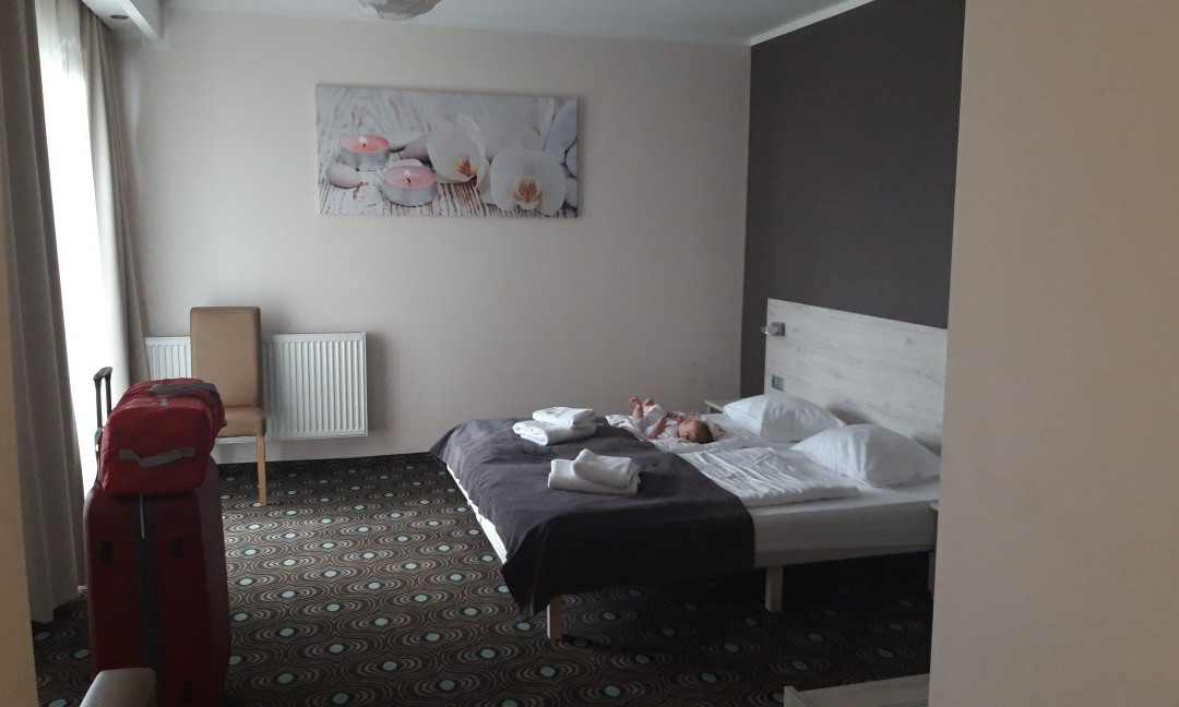 Marina Mielno with view on the lake主图