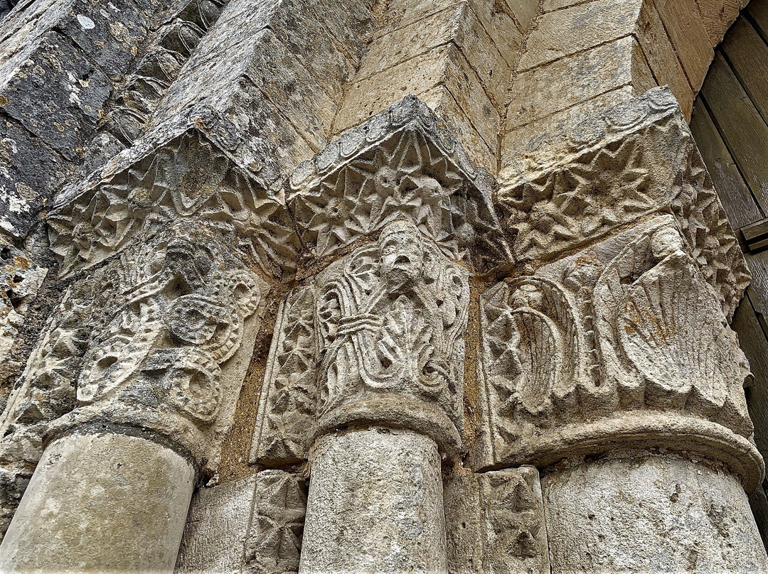 Eglise Saint-Jean-Baptiste-Vivonne必去景点