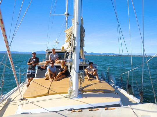 Yacht Charters in Fiji - Sailing Regie-丹娜努岛必去景点
