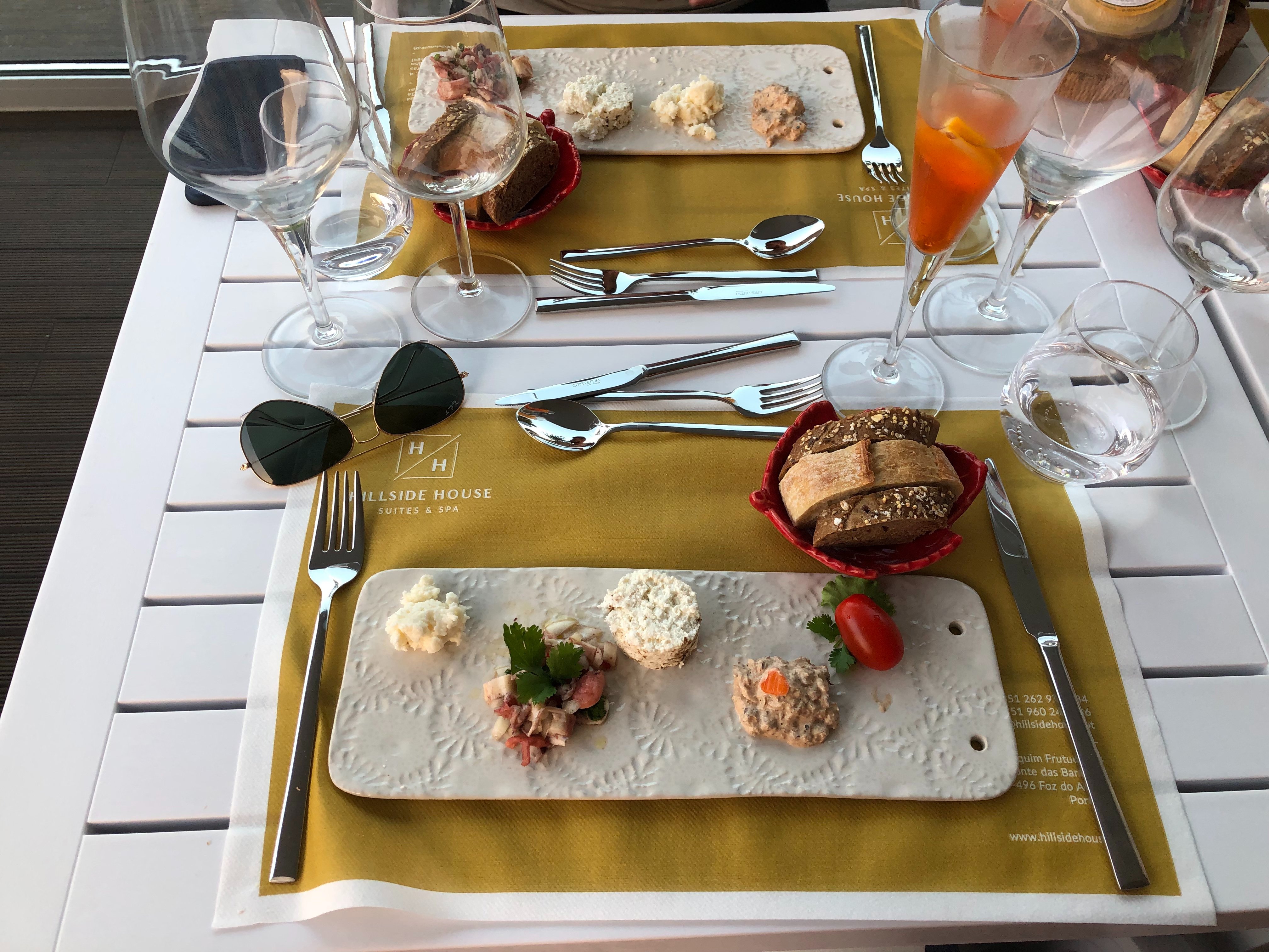 Hillside House - Suites & Spa-餐饮