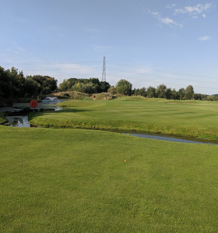 Aston Wood Golf Club-萨顿科尔菲尔德必去景点