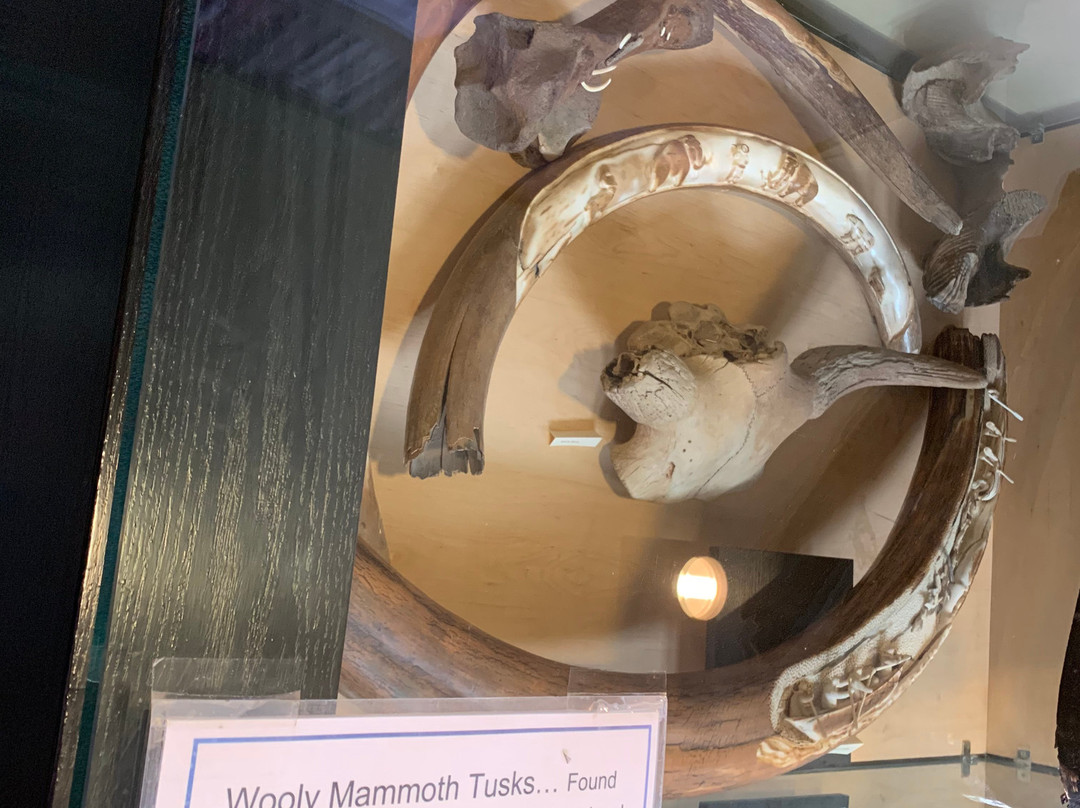 世界之巅酒店主图