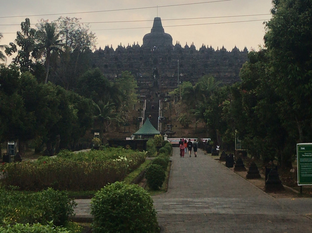 泊多克缇加尔酒店主图