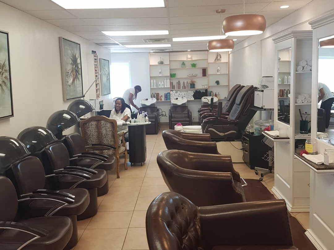 S&S Beauty Salon & Spa-普罗维登西亚莱斯必去景点