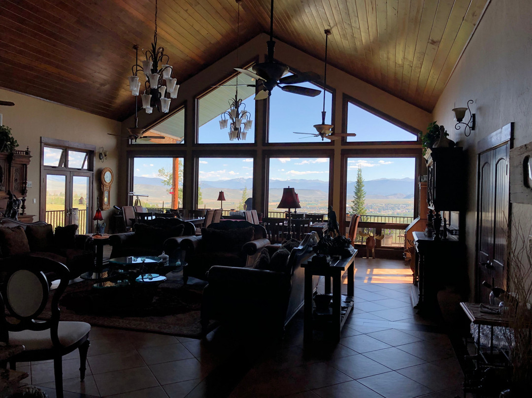 Aspen Hollow Colorado主图