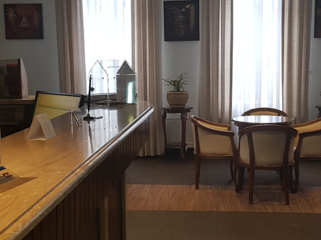 Victoria Hotel主图