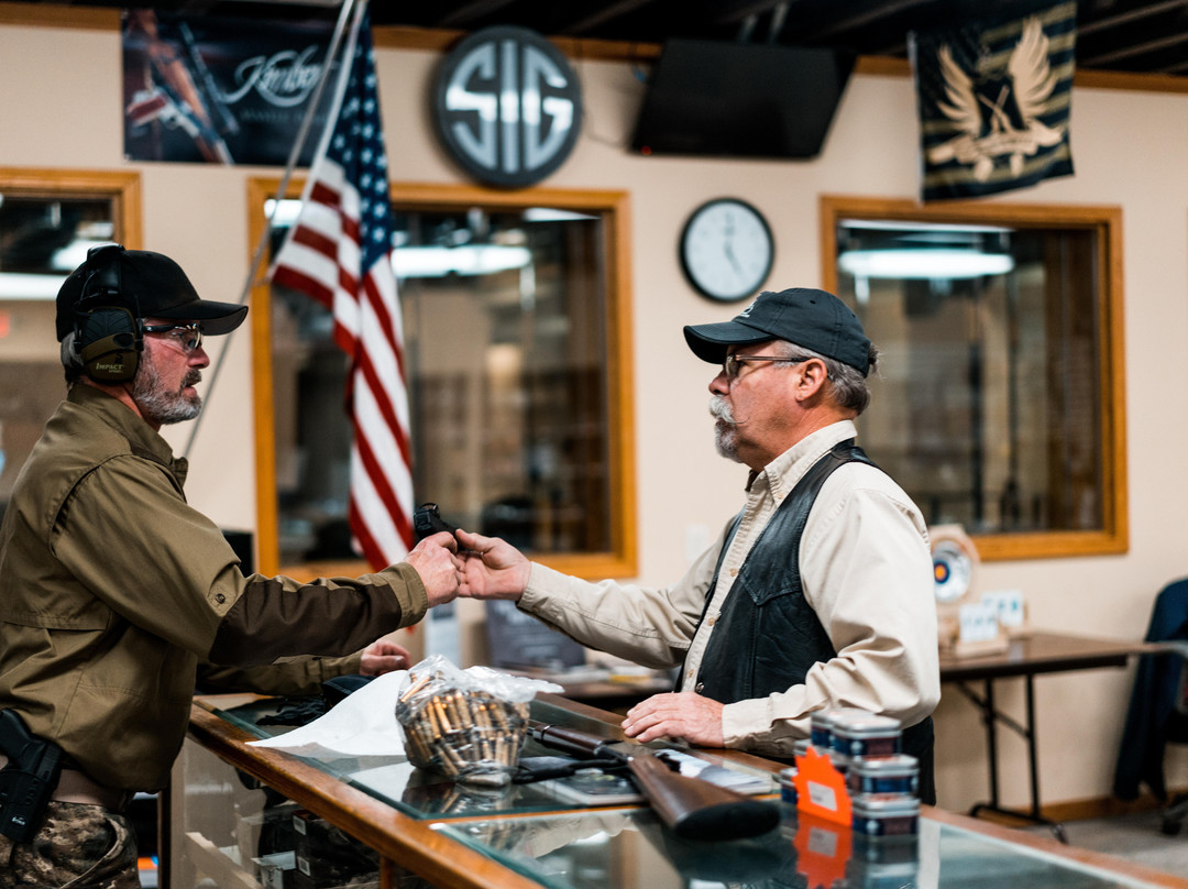 Smoking Gun-拉皮德城必去景点