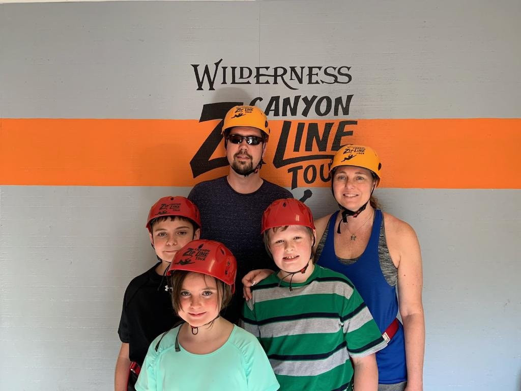 Wilderness Canyon Zip Line Tour景点图片
