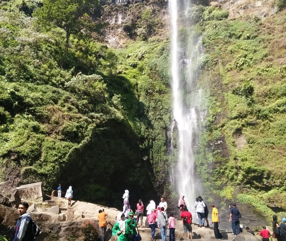 Coban Rais Waterfall景点图片
