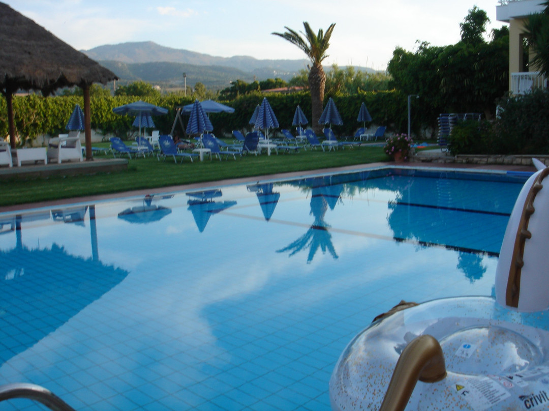 Evelin Hotel Apartments主图