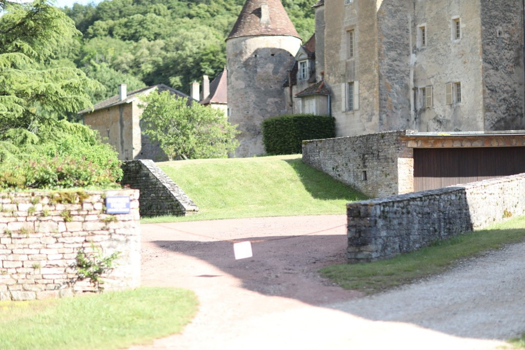 Château De Balleure主图