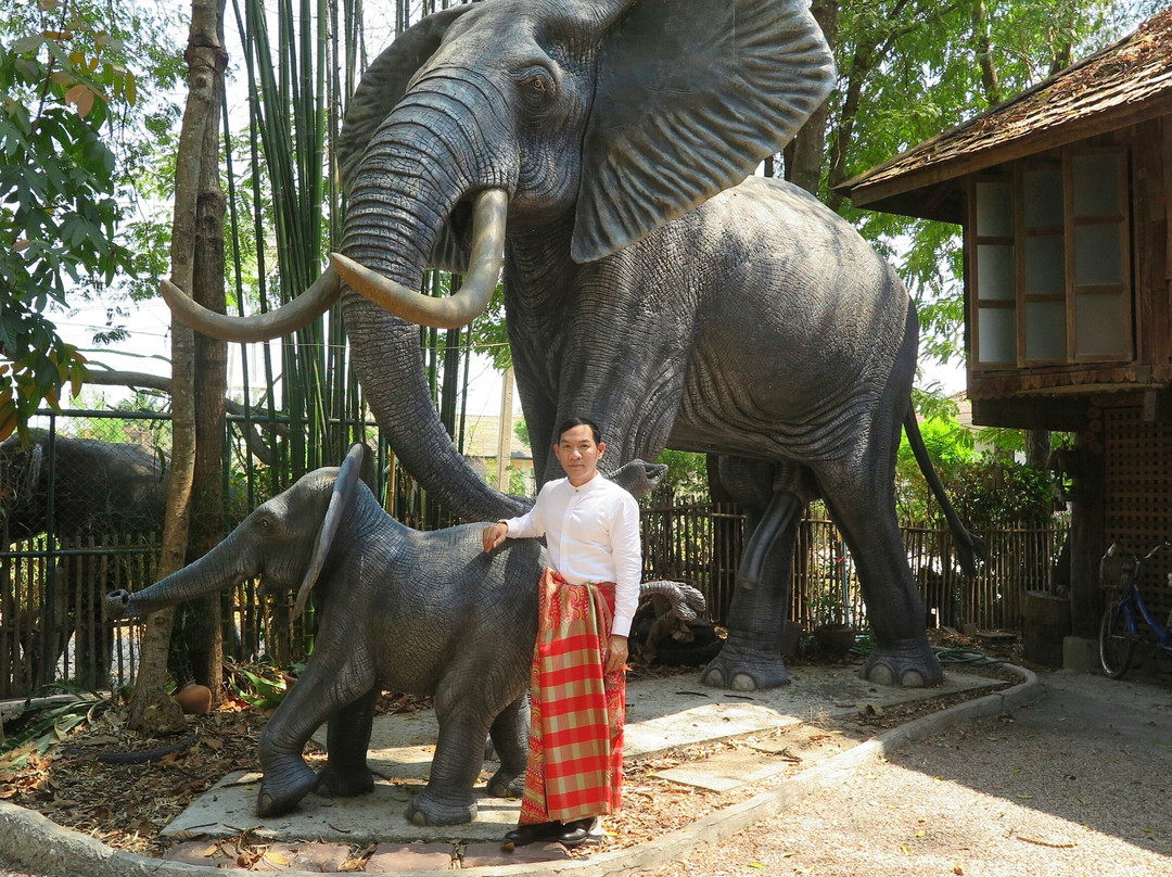 Baan Jang Nak - A Museum of Elephant Wood Carvings景点图片