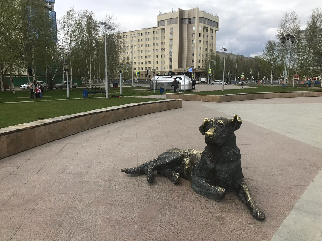 Sculpture The Dog-Nizhnevartovsk必去景点