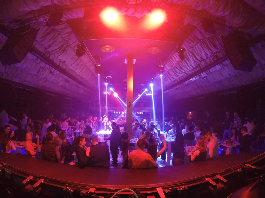 Lupars Club景点图片