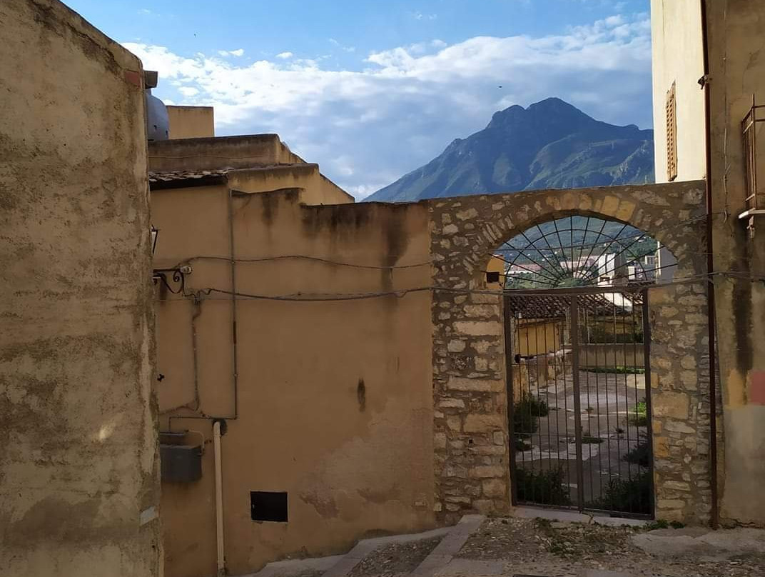 Ruderi della Chiesa di San Giacomo景点图片
