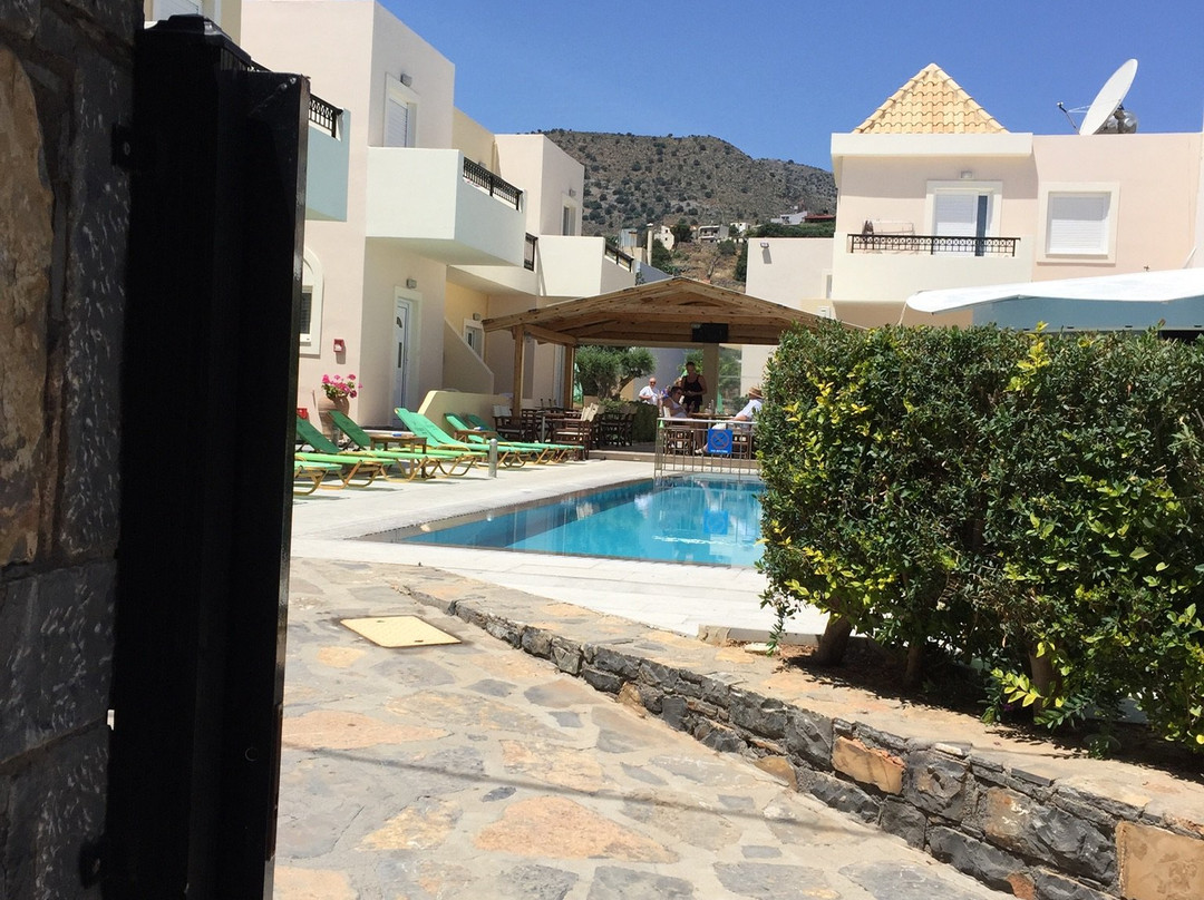 Olive Grove Apartments主图