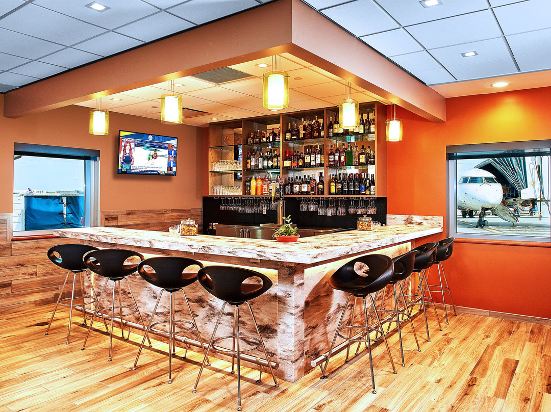Escape Lounges Rhode Island T.F. Green Airport-沃威克必去景点
