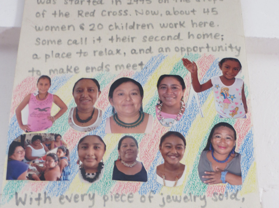 Women's Beading Cooperative-女人岛必去景点