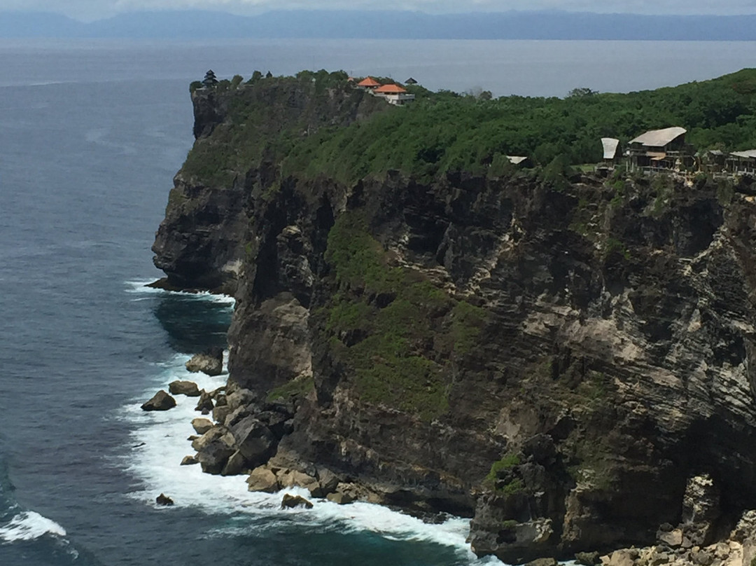 Karang Boma Cliff景点图片