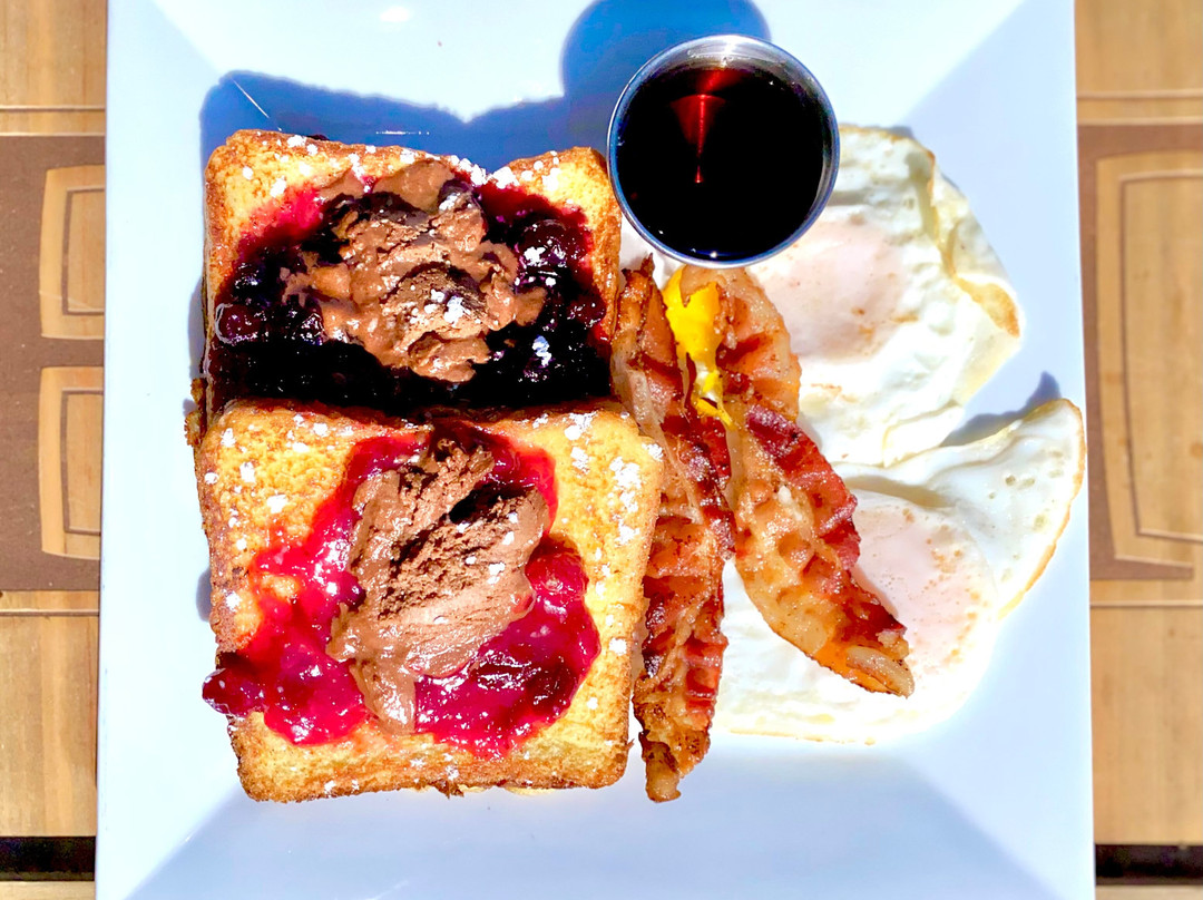 Santini's Deli And Grill