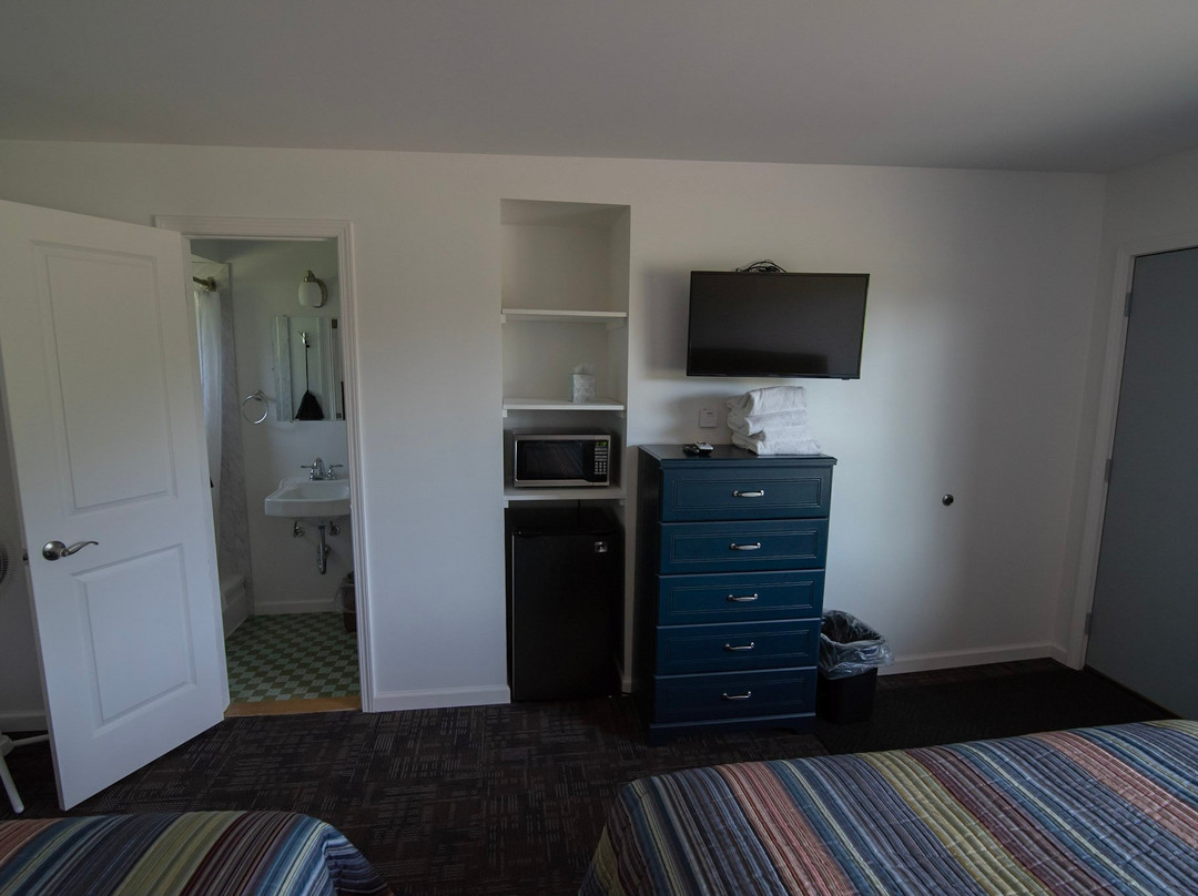 Three Lakes Motel主图