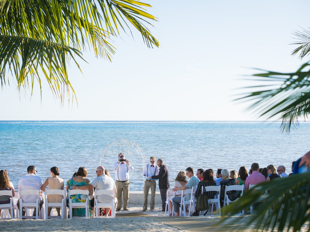 Compass Point Dive Resort主图