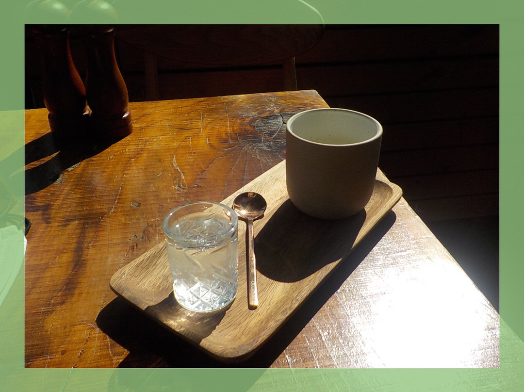 Occident Cafe And Bar