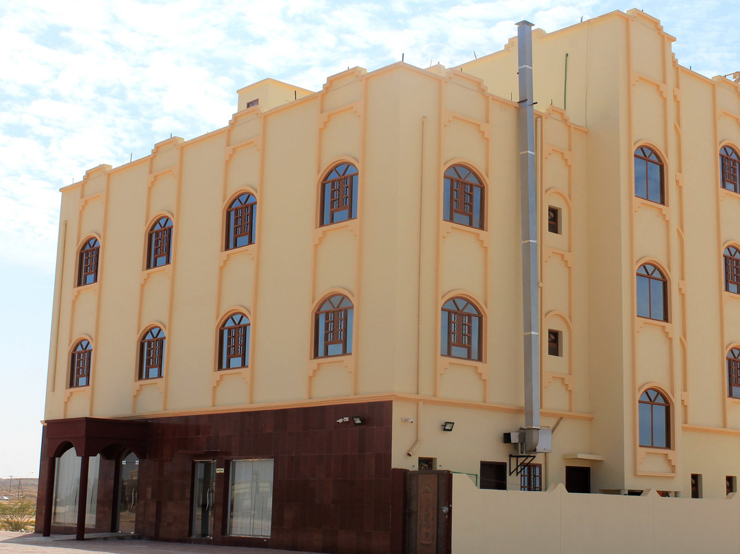 Oyo 107 Ras Al Hadd Waves Hotel主图