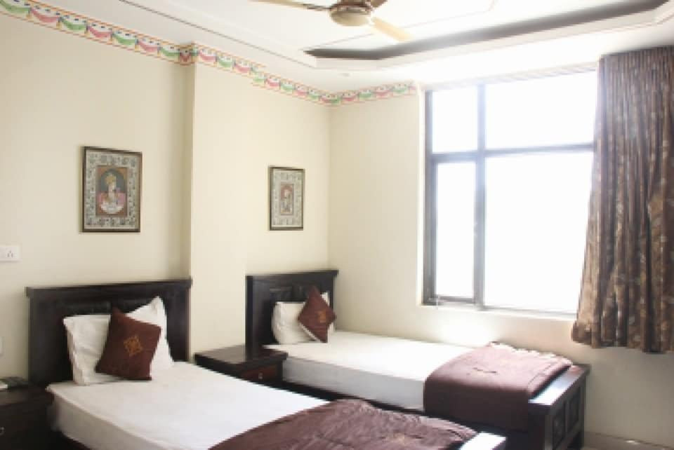 Hotel Surya Garh主图