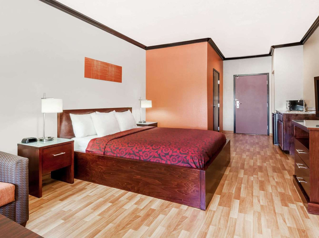 Days Inn & Suites by Wyndham Marquez主图