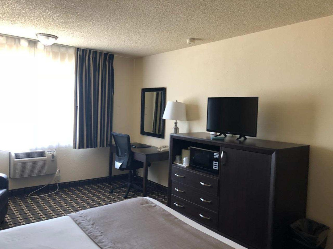 FairBridge Hotel & Conference Center Yakima主图