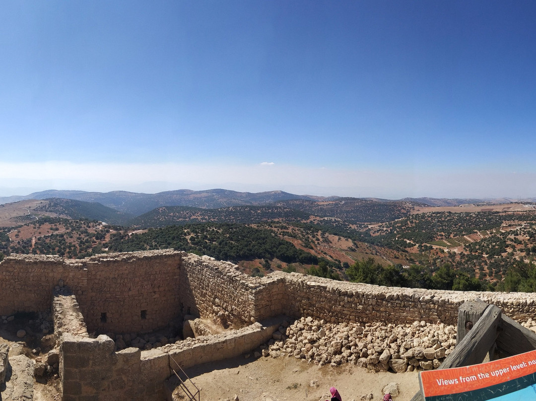 Ajlun Castle (Qala'at ar-Rabad)景点图片