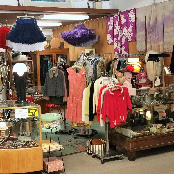 Central Park Antique Mall-贝克斯菲尔德必去景点